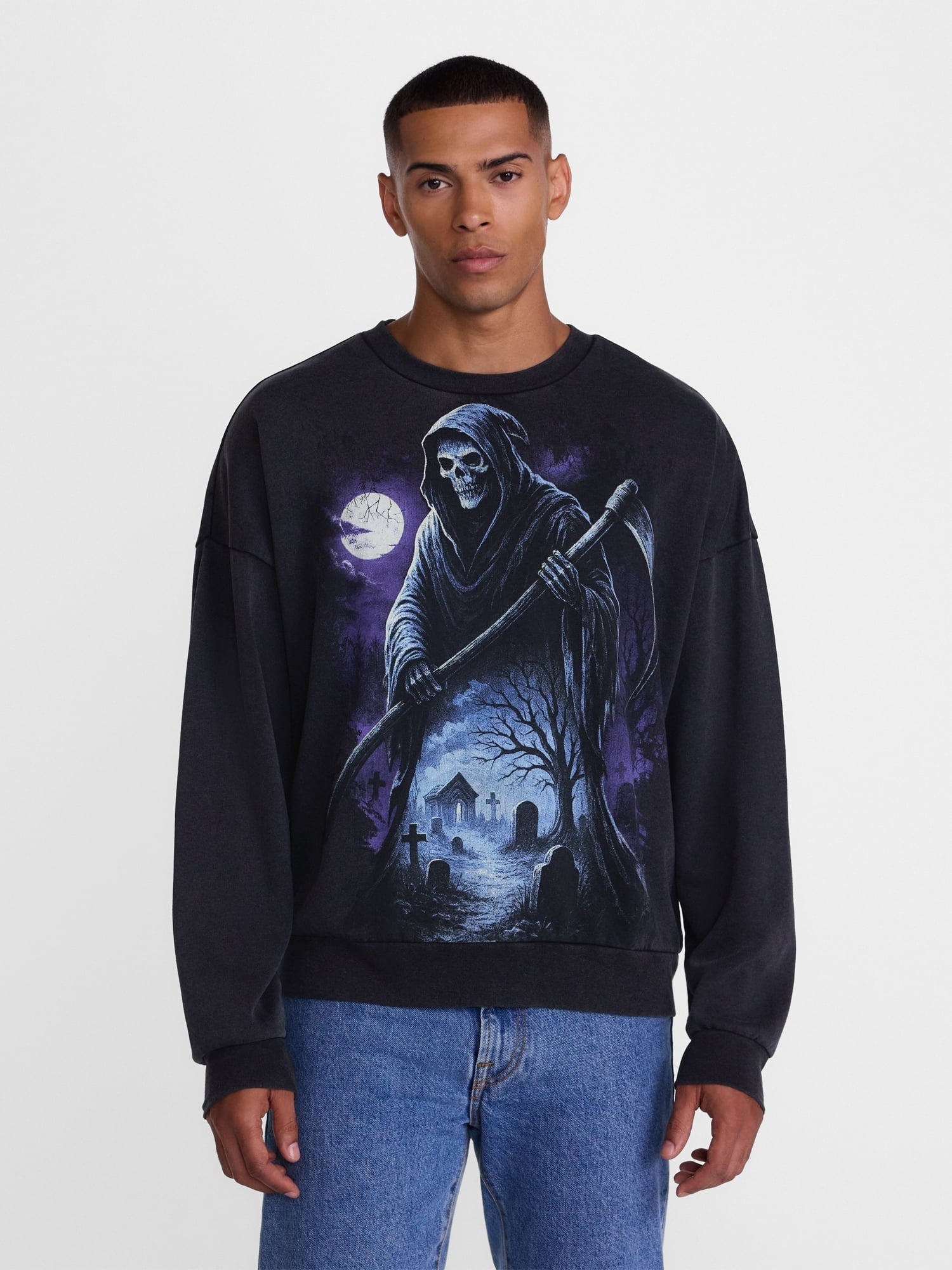Men's Halloween Back Breaker Graphic Long Sleeve Sweatshirt from Way to Celebrate, Sizes XS-5XB