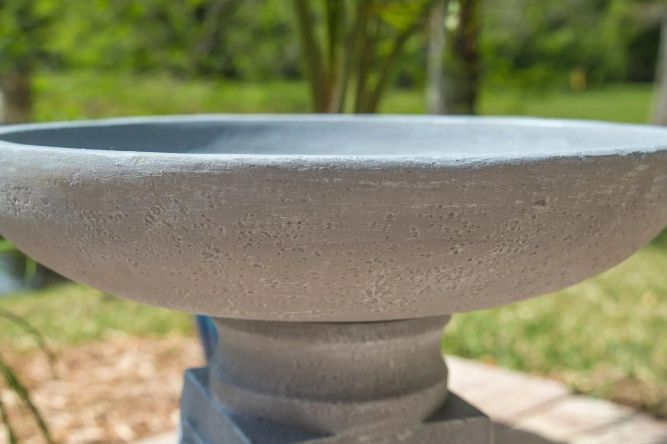 Pedestal Outdoor Concrete Bird Bath, Gray Finish, 16 Inch Diameter